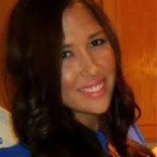 Lisa Vineyard's Instagram, Twitter & Facebook