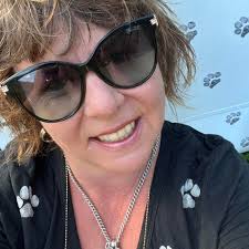 Does anybody know what's happening with the old Carl's Jr building?  Hopefully will be replaced with a Wendy's