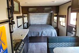Due to their reduced size, lightweight trailers are often driveway and garage for more information on the best travel trailers under 5,000 lbs, check out this list here from rv talk. 17 Best Travel Trailers Under 5000 Lbs In 2021 Rvblogger