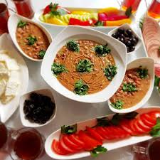 Fruhstuck Foul Fruhstuck Bohnen Gemuse Krauter Gesundessen Instafood Food Essen Insteat Libaneskitchen Libanesischekuche
