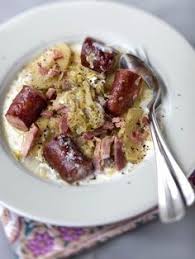 Potee Au Choux Et Saucisse De Morteau Recette Recettes De Cuisine Recette Potee Recette Potee Au Chou