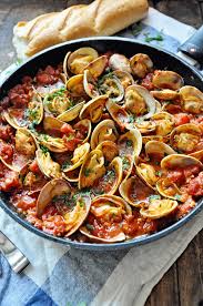 Spicy Spanish Clams With Tomatoes Tapas Recipe Spain On A Fork Recipe Tapas Recipes Clam Recipes Tapas Dishes