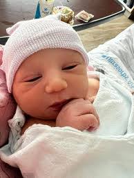 Kristen Gregerson's Instagram, Twitter & Facebook