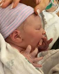 Meet Stella. 8 lb. baby girl. 19 inches tall. Thanking the Lord for a  healthy plump baby girl!!! 🙏🏼 Last night at 11:07 p.m. I had my first  contraction.🤰🏼 By 12:45 a.m. we were rushing to the hospital ...