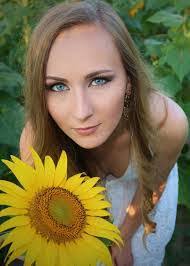 Tracy Royals's Instagram, Twitter & Facebook