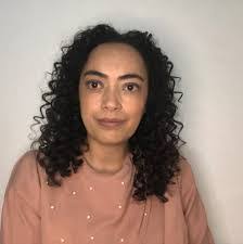 Leticia Chaves's Instagram, Twitter & Facebook