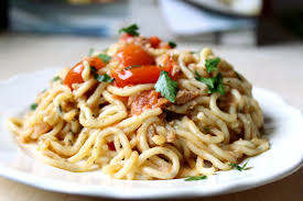 Spaghetti Di Zucchine Con Tonno E Pomodorini Cucinare Con Vita Ricette Spaghetti Di Zucchine Pomodorini