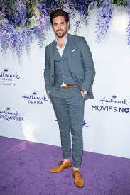 Hope Valley Welcomes The Handsome Chris Mcnally To Town Catch The Season 6 Premiere Of When Calls The He Chris Mcnally When Call The Heart Chris Mcnally Actor