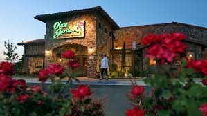 From indulgent appetizers to entres, desserts, wines and specialty drinks, there's always something everyone will enjoy. Olive Garden S Big Turnaround Better Wine Fewer Breadsticks Cnn