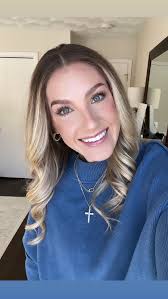 Taryn Lee 🦋 (@tarynbofficial) • Instagram photos and videos