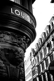 Aesthetic Louis Vuitton Wallpaper Black And White Louis Vuitton In 2020 Black And White Aesthetic Aesthetic Vintage White Aesthetic