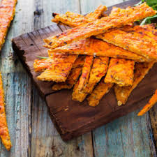 Sono perfette per accompagnare un aperitivo in compagnia. Cracker Fatti In Casa Al Pomodoro E Formaggio Croccanti E Sfiziosi