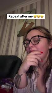 Divertido juego de repetición de colores y nombres