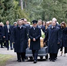 Browse 911 michael ballhaus stock photos and images available, or start a new search to explore. Michael Ballhaus Trauerfeier In Berlin Gala De