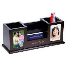 Celebrate the teachers in your life who go above and beyond every day—and move to the head of the class—with these best teacher gifts they'll love. Memorable Gifts Top 10 Gift Ideas For Teachers Memorable Gifts Blog Personalized Engraved Unique Gift Ideas