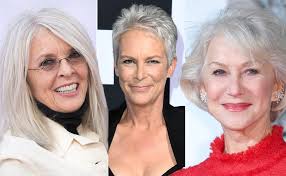 Come dire addio alla tinta e tornare al tuo colore naturale. Capelli Bianchi Naturali Come Valorizzarli E Non Nasconderli Piu Io Donna