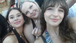 Elissa Taylor (@_elissataylor) • Instagram photos and videos