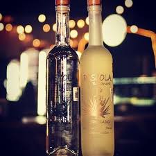 Novel Spirits Collection On Instagram Mystyle Casual And Uncomplicated 314 Huellas Plata Bacanor In 2020 Wine And Spirits Wine Bottle Bottles Decoration
