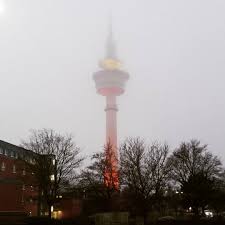 Schietwetter In Bremerhaven Der Richtfunkturm Sieht Trotzdem Gut Aus In 2020 Richtfunk Bremerhaven Turm