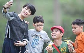 Xuân bắc tên đầy đủ nguyễn xuân bắc (sinh ngày 21 tháng 8 năm 1976) là một diễn viên, mc, danh hài người việt nam. Hon Nhan 13 NÄƒm Kin Tiáº¿ng Cá»§a Nam Tao Xuan Báº¯c Vá»›i Vá»£ Giáº£ng Vien