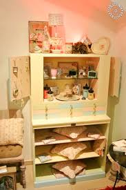 Das Ist Ein Alter Zahnarzt Schrank Die Vielen Laden Und Seitlichen Turen Haben Es Mir Angetan Lackiert In Den Farben Des Lil Neue Raume Mobelstuck Dekorieren
