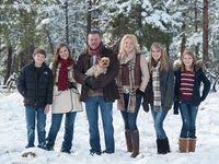 When planning an outdoor photo session, dress according to the season. 40 Outdoor Winter Photo Ideas Families Winter Family Winter Photo Family Photoshoot
