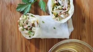 De Paris A Hanoi 30 Recettes De Rouleaux De Printemps Hellocoton Avec Images Rouleau De Printemps Alimentation Recette Exotique