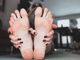 Rejoignez alors l'épopée de la communauté des cerveaux !!! Olivia Jo On Twitter Just Some Late Night Yoga Feet Footfetish Footgoddess Feetworship