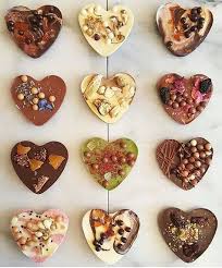 Adorable Mendiants From Thesweetlobby And Dcsouk Made With Valrhona Chocolate And Pearls Valrhona Chocolate Chocolate Bark Recipe Homemade Chocolate