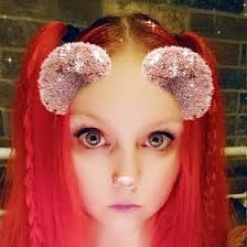 Keeley Lowe's Instagram, Twitter & Facebook