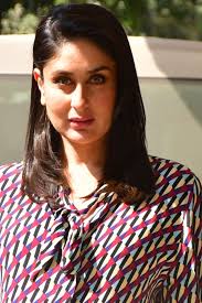 5 times Kareena Kapoor Khan proved that maxi dresses make great summer  staples