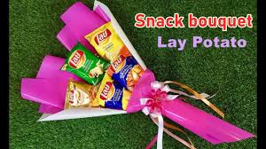 laypotato how to make snack bouquet ว ธ ทำช อขนม ม นฝร งเลย ของขว ญ ช อช อคโกแลต ว นเก ด ช อล กอม