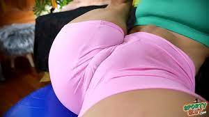 Yoga pants camel toe porn