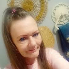 Awesome pair of vintage mid century 70's wicker rattan lidded owl baskets  in excellent condition. 8” and 6” tall. Boho decor