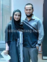 Saya bisa berjabar tangan, meluk, istri cucu, tidak fiktif lagi, itu sajalah. Begini Hubungan Shireen Sungkar Dengan Istri Mark Sungkar Dan Suami Fanny Bauty Tabloidbintang Com