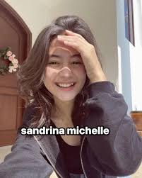 Selebriti ini Makin Manis dengan Gigi Gingsul😍