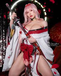 Which one is ur fav?😘I like the 2nd one. どの写真が一番好きですか？🥰 2枚目の写真が好きです 어떤 사진이 제일 마음에 드나요? 저는 2번째 사진이 좋아요💘 你最喜歡哪張? 波波最喜歡第2張🌹 #HaneAme #雨波 #ハネアメ #NIKKE #Scarlet Shadow Longing Flower ...