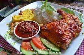 Amie S Little Kitchen Nasi Lemak Ayam Panggang Pedas Madu Nasi Lemak Ayam Panggang Makanan