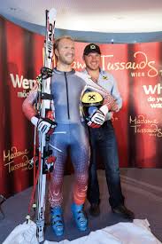 Nach 20 jahren habe ich endlich die kommentare während der fahrt (zugegeben, nach knapp 20 sekunden fahrt gibts da nicht recht viel :d) zusammengefügt und de. Hermann Maier Madame Tussauds Wien