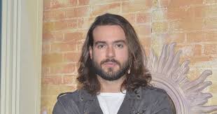 Since then, he has been appearing in more telenovelas. 6dvgyn 5eipehm