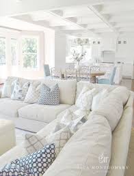 Florida Style Living Room Furniture Elegant Spectacular Coastal Style Homes Florida Pillows On Sofa In 2020 Coastal Living Rooms Luxury Living Room Coastal Bedrooms