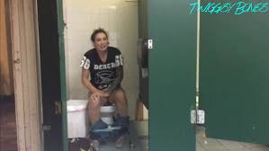 Bathroom Videos: T Bones Strip Club Toilet Dump - ThisVid.com