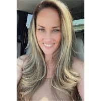 Sandy Kelm's Instagram, Twitter & Facebook