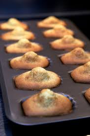 Enfin Des Madeleines Bien Bossues Comme Je Les Aime Recette Madeleine Recette Recettes De Cuisine