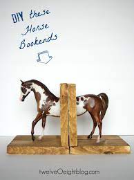 Diy Spotted Horse Bookends Twelveoeight Horse Themed Bedrooms Horse Diy Horse Bookends