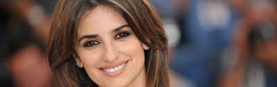 Signed by an agent at the age of 15, she made her acting debut at 16 on television, and her feature film debut the following year in jamón jamón (1992). Penelope Cruz