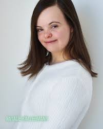 ONSET NATALIE KIM LEHMANN steht am Set mit einer wunderbaren Rolle und für  eine tolle neue Produktion. Welche Produktion hinter der ganzen Spielfreude  steckt, erfahrt ihr in naher Zukunft.