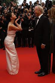Selena marie gomez is an american actress who became popular after the role in the teenagers sitcom selena gomez owes her stunning beauty to her heredity. Selena Gomez Jokes She And Bill Murray Are Getting Married After Viral Cannes Film Festival Photos Entertainment Tonight