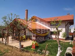 Va propunem spre vanzare o casa cu 5 camere si 430 mp de teren in sibiu zona lazaret, construita in anul 1975 pe structura de caramida, avand o suprafata utila de 142. Casa Vila De Vanzare Centru Price 120 000 Euro Ella Imobiliare Agentie Imobiliara