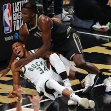 Giannis antetokounmpo nba salary · he's making 6.52 percent more than in 2019/20. Giannis Antetokounmpo Injury Bucks Star Playing In Game 1 Of Nba Finals Sbnation Com